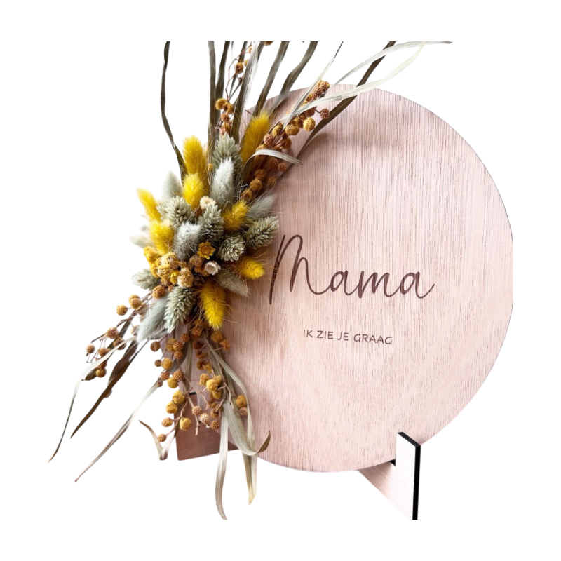 Gesloten ring met gedroogde bloemen